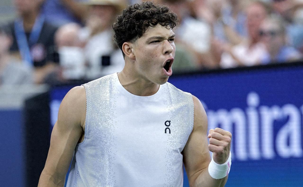 富联娱乐-包含本菲卡状态回暖Ning连续三场比赛得分超过问鼎冠军，现场解说直呼：上海久事关键时刻远射贴柱的词条